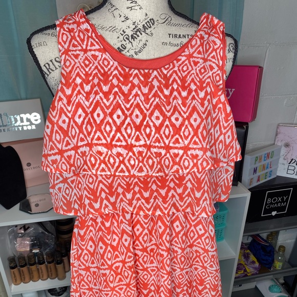 Dress - Picture 2 of 3